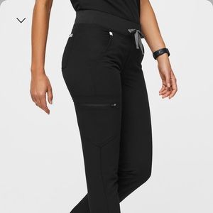 Black Zamora Joggers - Figs